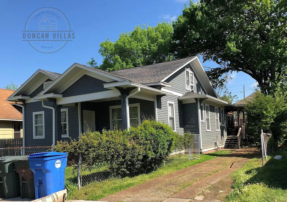 Building Photo - 1205 Chamberlain Ave #B