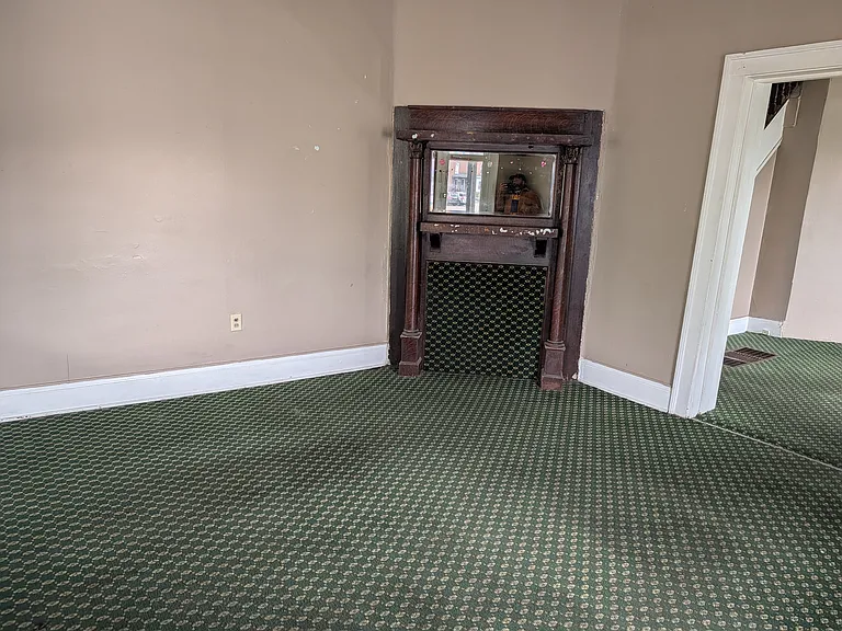 22-24 E Grand Ave — Photo 1