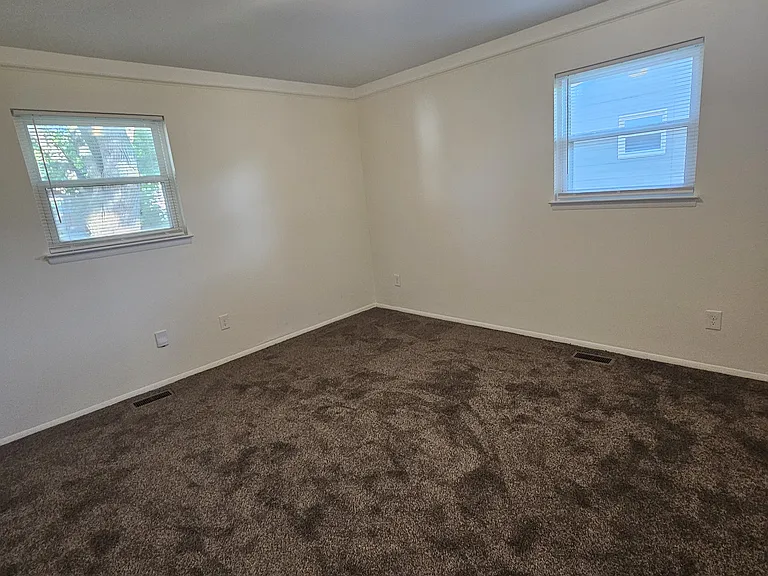2161 Bacon Ave — Photo 12