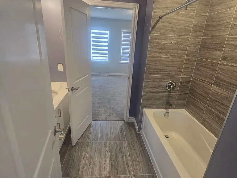 4087 Campbell St N — Photo 22