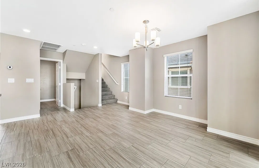 3 bed, 3.5 bath, 2062 sqft, $2,400 — Photo 4