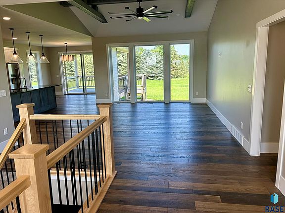 2nd image of 27124 Meadowlark Ct