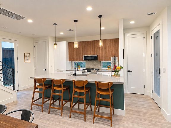 2nd image of 2904 Webberville Rd #2