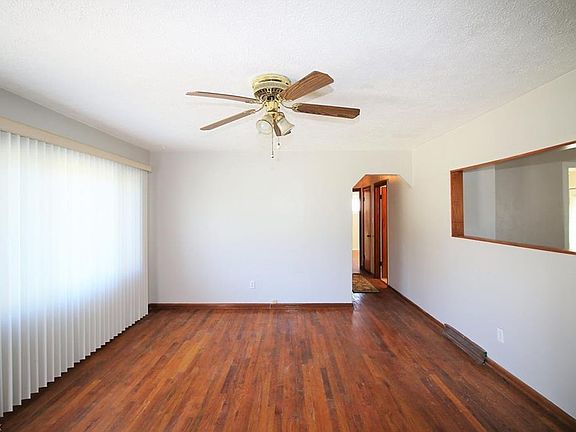 2nd image of 2800 Lyman Dr