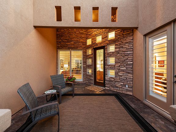4th image of 340 N Snow Canyon Dr #9