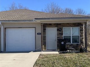 810 Riffle Dr, Pleasant Hill, MO 64080