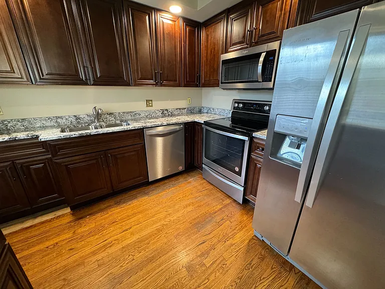 1845 D St #2S — Photo 2