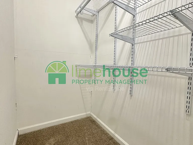 3207 Creekside Dr — Photo 14