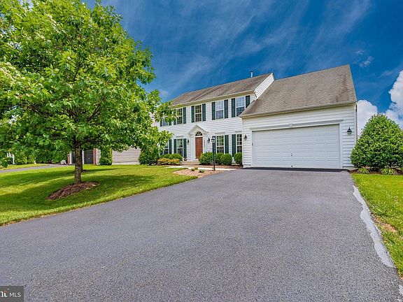 4th image of 18251 Misty Acres Dr