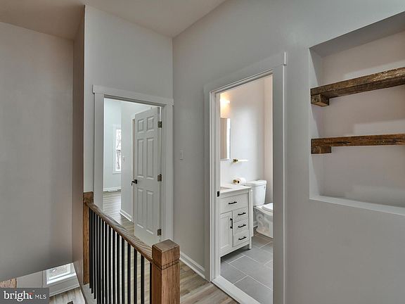 5th image of 617 N Ashburton St