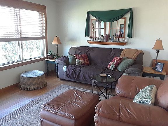 3rd image of 505 Glenrose Ln