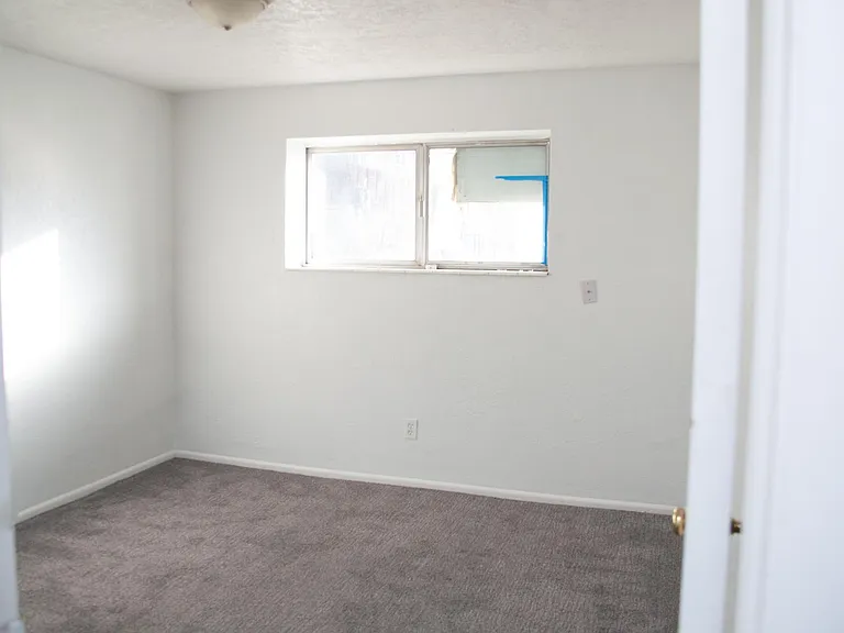 242 E 500 N — Photo 27