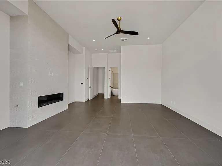 692 Scenic Cliff Dr — Photo 20