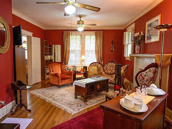 4th image of 3553 Spottswood Ave