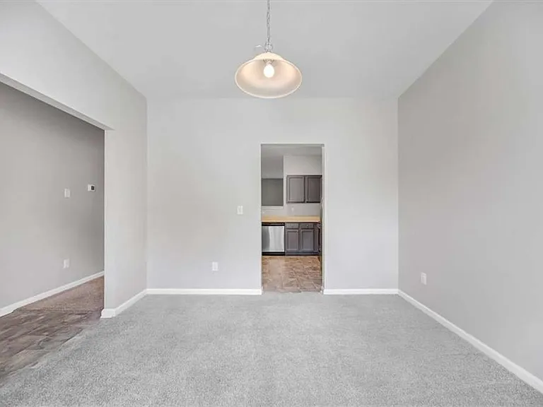 2626 Parrish Ct — Photo 9