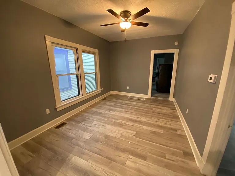 319 Park Dr — Photo 16