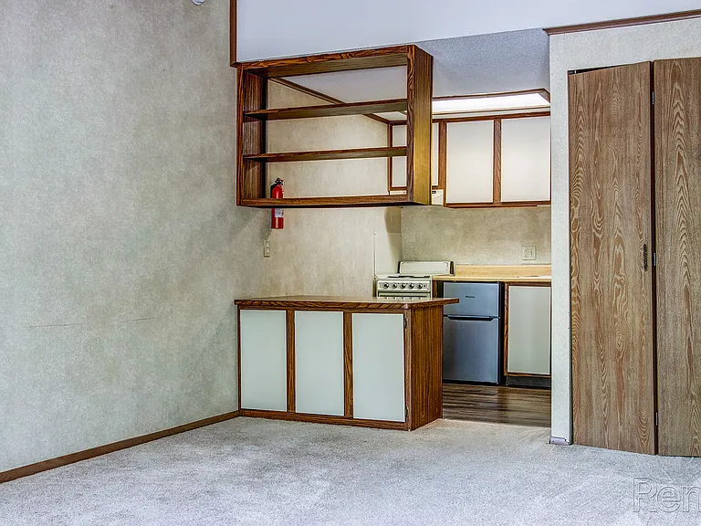 Brunswick Apartments — Photo 8