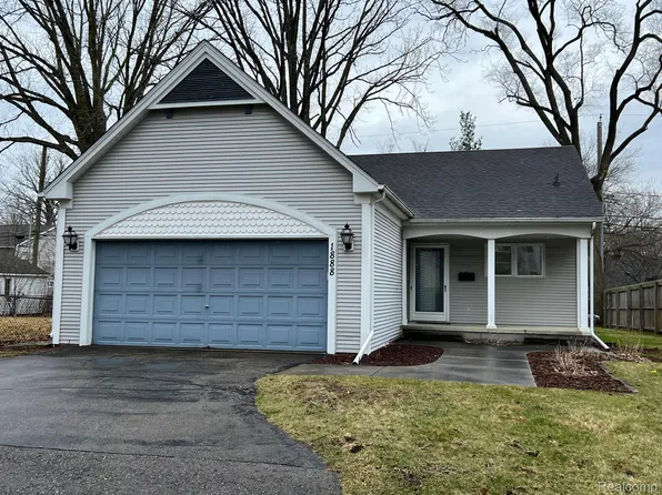 1888 Webster St, Birmingham, MI 48009