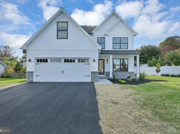 132 Koch Ln, Harrisburg, PA 17112