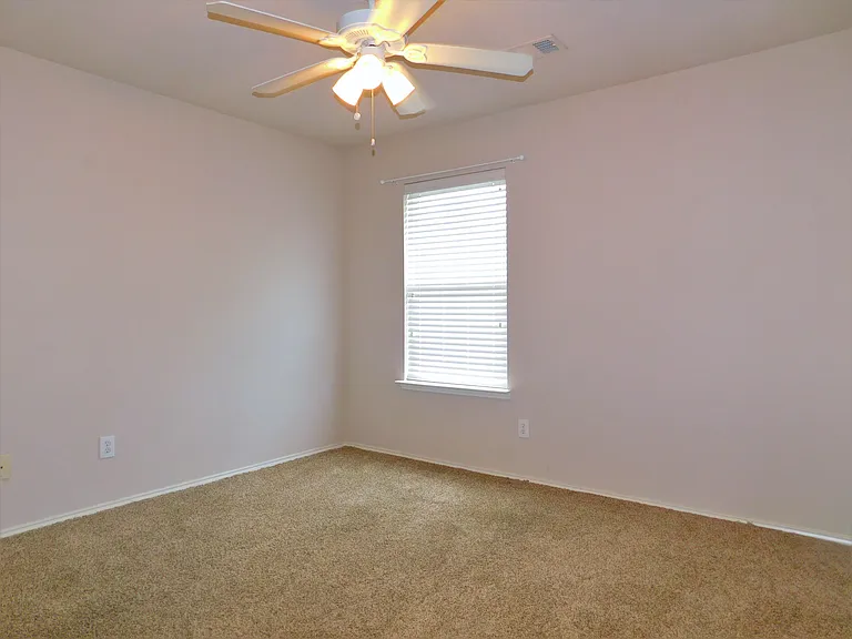 1508 Sequoia Grove Ln — Photo 16