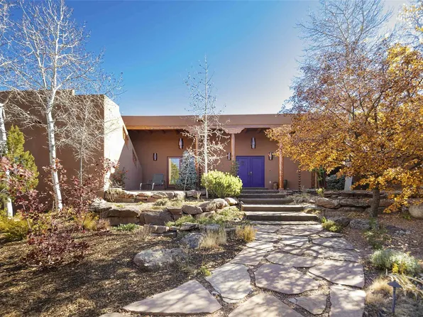 8 Camino Delilah, Santa Fe, NM 87506