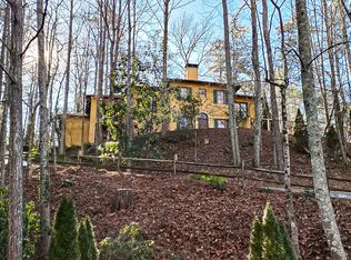 1605 Brandon Hall Dr, Sandy Springs, GA 30350