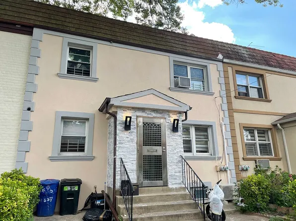 6364 110th St, Forest Hills, NY 11375