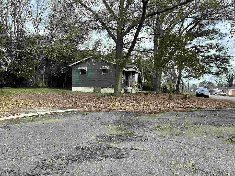 2nd image of 548 Green Pl