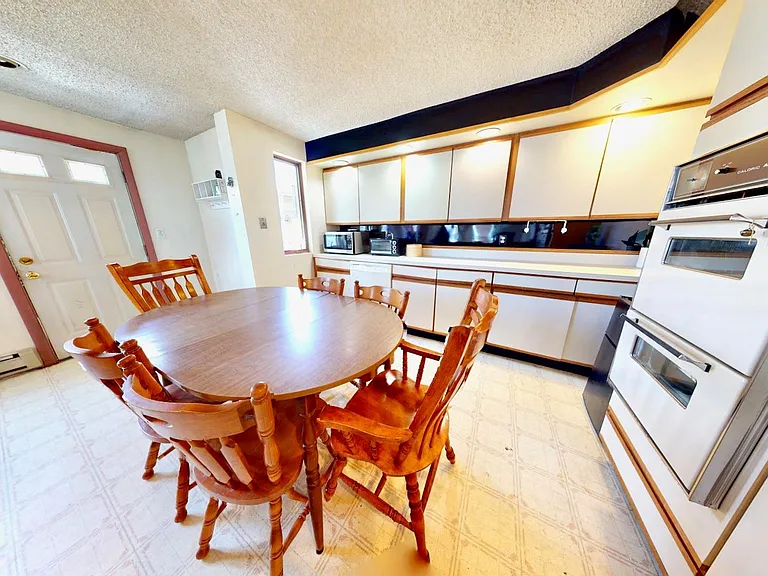 27 Princeton St #1 — Photo 10
