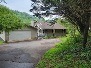 1523 Berrong Rd, Hiawassee, GA 30546