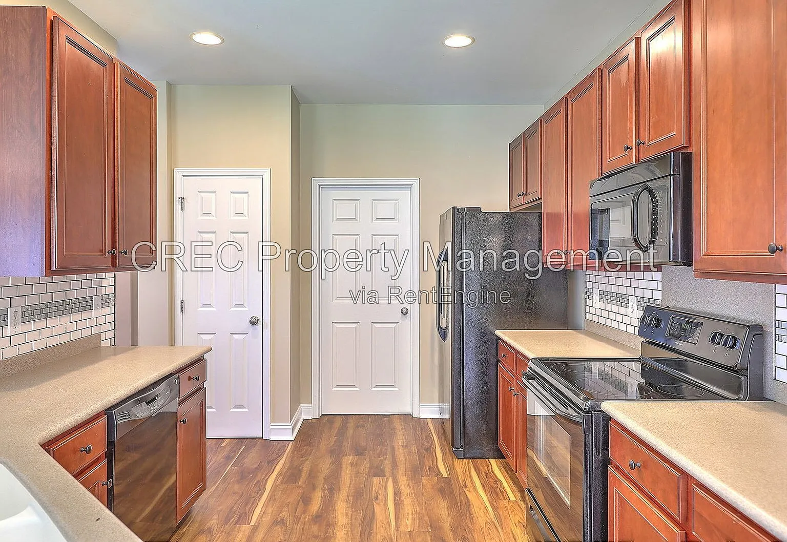 4 bed, 3.5 bath, 2116 sqft, $2,450 — Photo 3