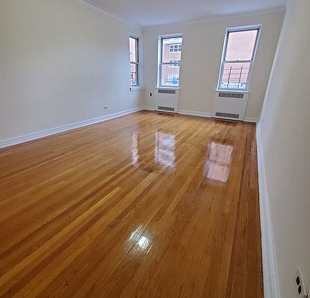 3rd image of 7238 113th St APT 4G