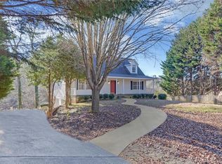 200 Travelers Pt, Toccoa, GA 30577