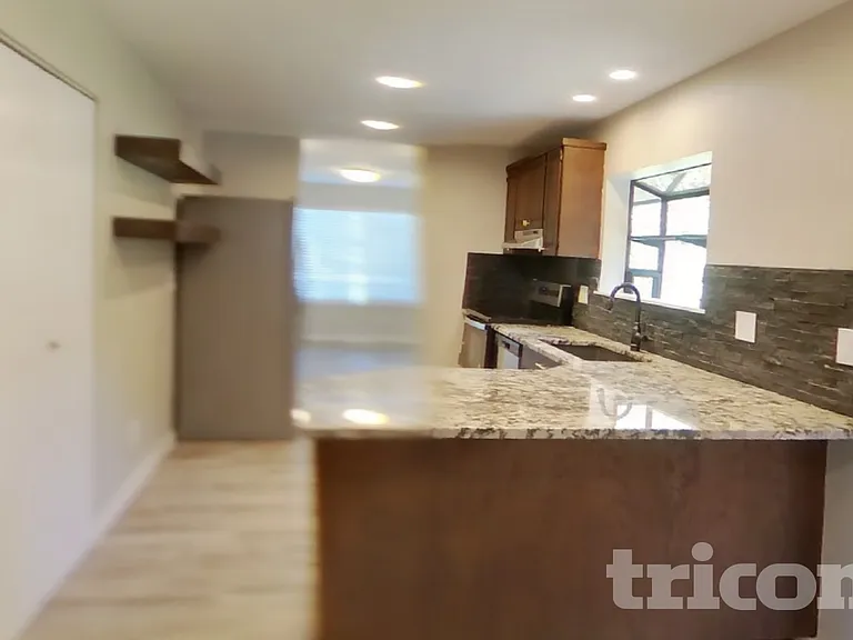 2108 E Phinney Bay Dr — Photo 5