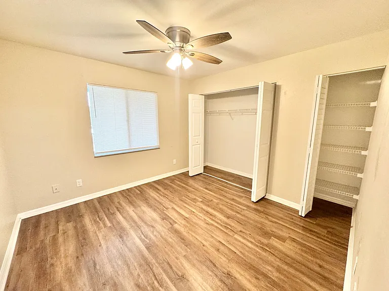 P (Lake Pointe Condo Rentals) — Photo 16
