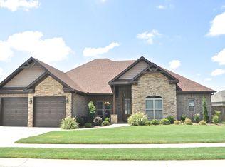 2145 Avondale Dr, Benton, AR 72019