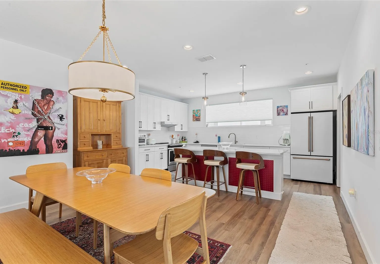 3 bed, 3.5 bath, 2255 sqft, $4,900 — Photo 4