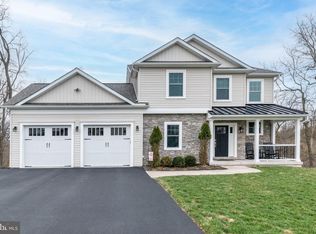 447 Green Meadow Dr, Douglassville, PA 19518