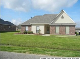 6241 Pelican Crossing Dr, Gonzales, LA 70737