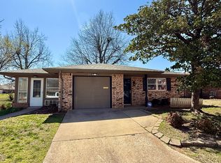230 Hadwiger Ln, Edmond, OK 73034
