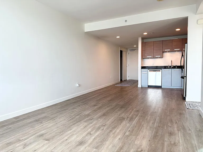 300 Berry St #806 — Photo 14