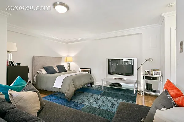 Rented by Corcoran | media 12