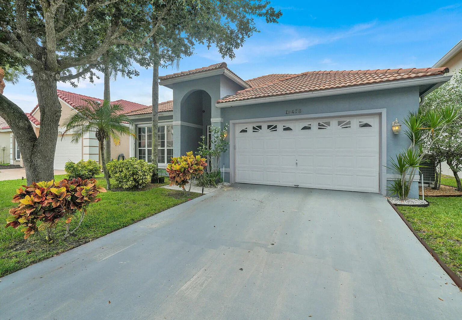 3 bed, 2.0 bath, 2200 sqft, $4,500 — Photo 3