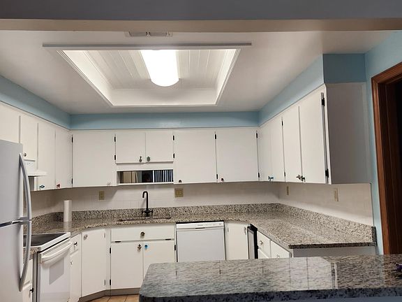 5th image of 2127 N Ocean Shore Blvd #2127