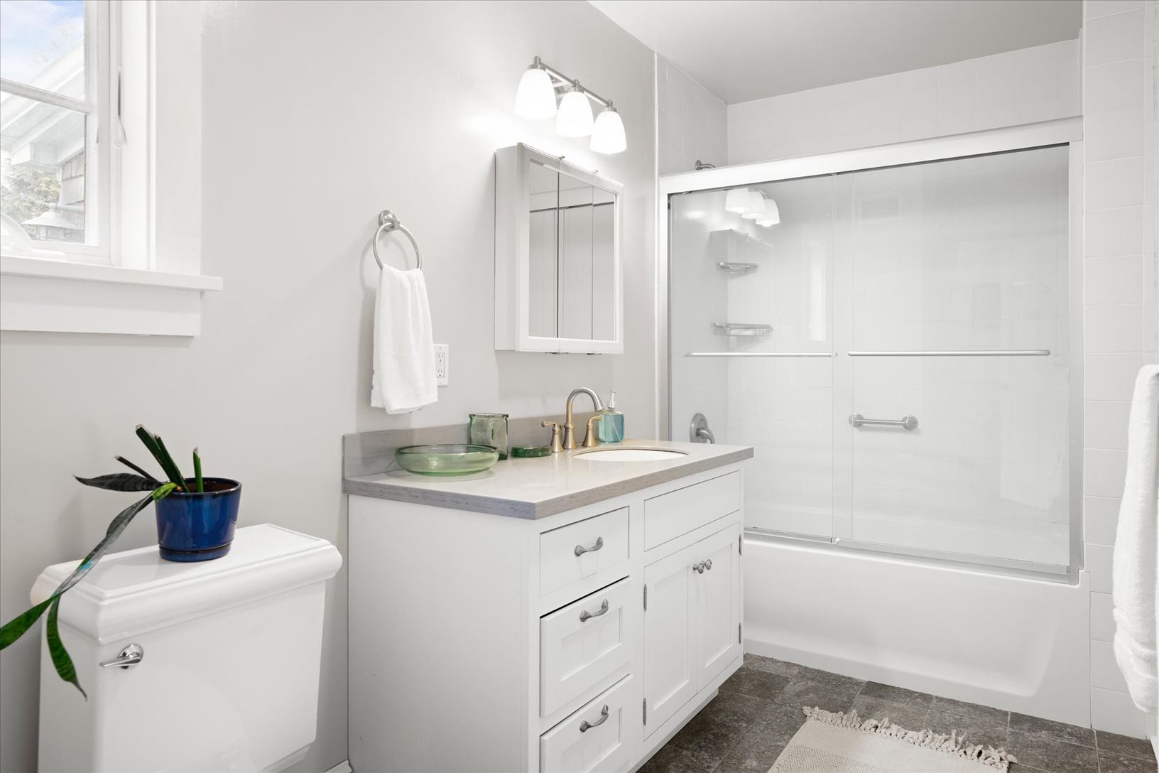  Crisp clean bathrooms