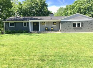 659 Greenbrier Dr SE, Grand Rapids, MI 49546