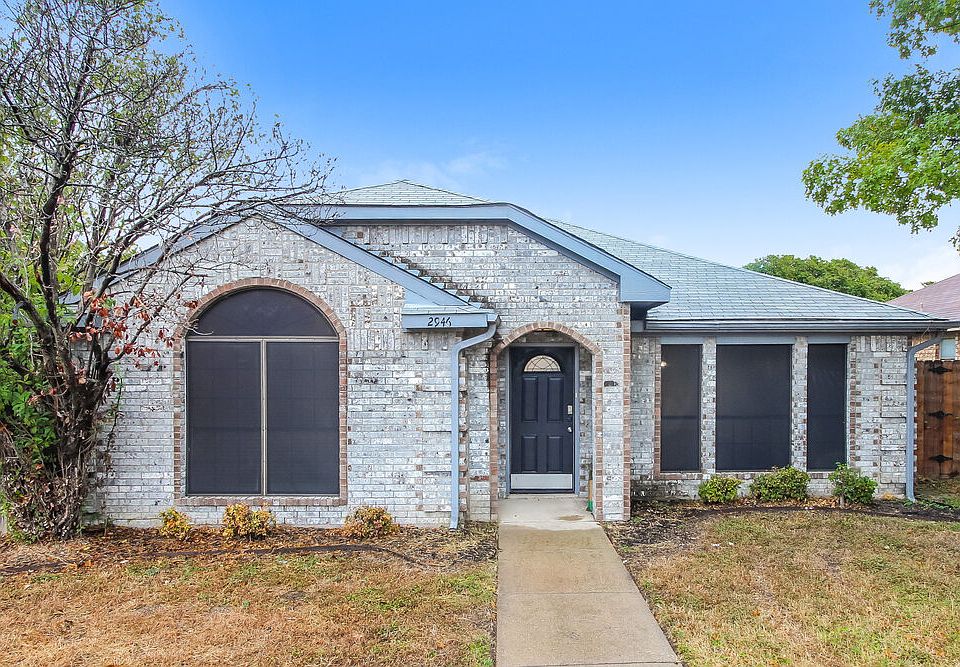 1st image of 2946 Lawndale Dr