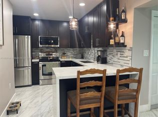 8201 NW 13th St, Hollywood, FL 33024
