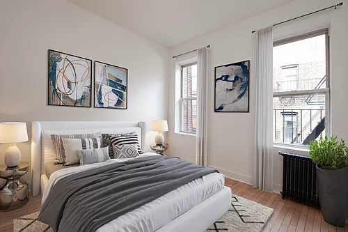 219 E 10th St #3D Photo 1