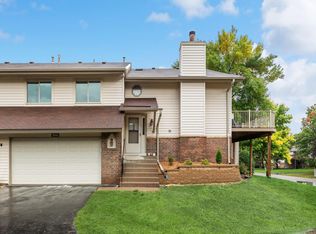 3644 Avon Dr, Woodbury, MN 55125